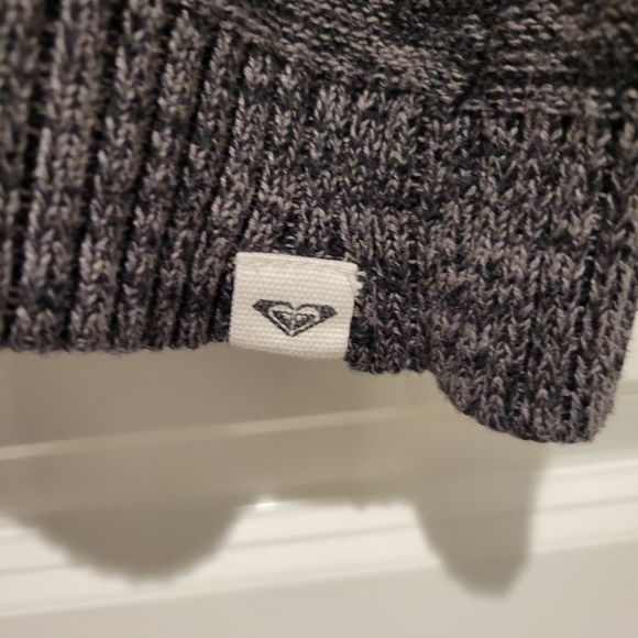 Roxy Hooded Gray Sweater. Medium # 599 - Picture 6 of 7